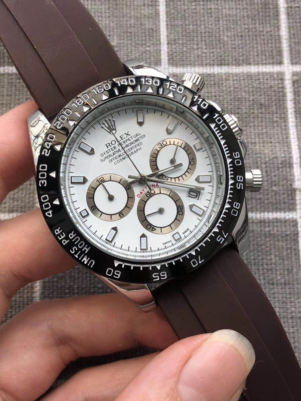 ブランド時計正面デザイン